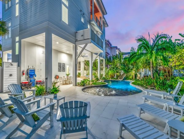 Siesta Key 8 Bedrooms Beach Views Home Sleeps 19 Guests