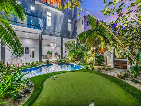 Siesta Key 8 Bedrooms Beach Views Home Sleeps 19 Guests