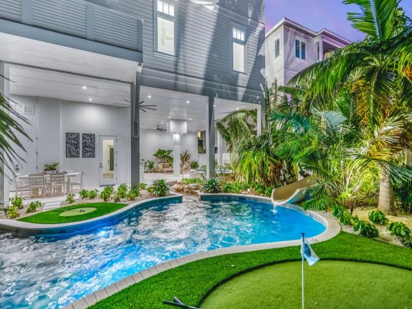 Siesta Key 8 Bedrooms Beach Views Home Sleeps 19 Guests