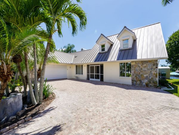 Four Bedroom Canal Front Rental Home in Cape Coral
