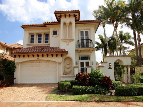 Majestic Home Nestled on the Canal with Fabulous Views