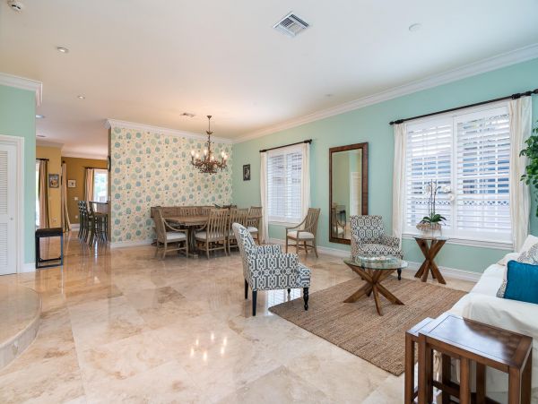 Luxury Lauderdale Isles Waterfront Home – Heated Pool, Dock, & Family Amenities