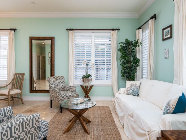 Luxury Lauderdale Isles Waterfront Home – Heated Pool, Dock, & Family Amenities
