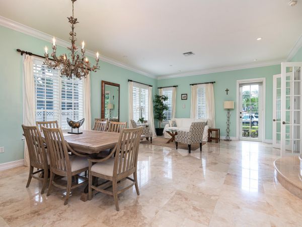 Luxury Lauderdale Isles Waterfront Home – Heated Pool, Dock, & Family Amenities