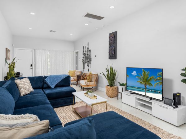 Canalfront Luxury Home with Private Pool!