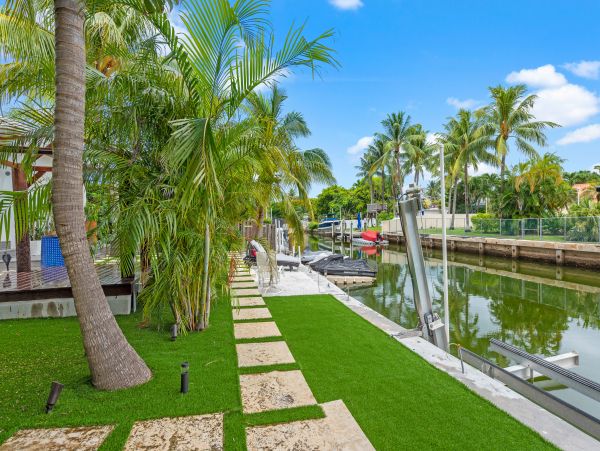 Canalfront Luxury Home with Private Pool!