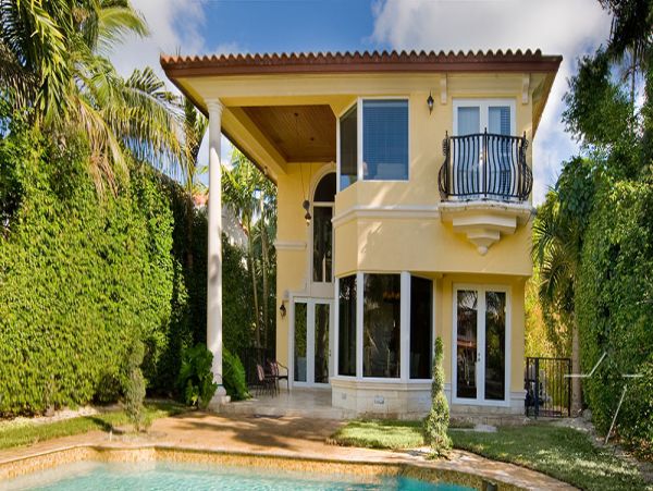 Luxury Miami SIx Bedroom Vacation Villa With Private Pools