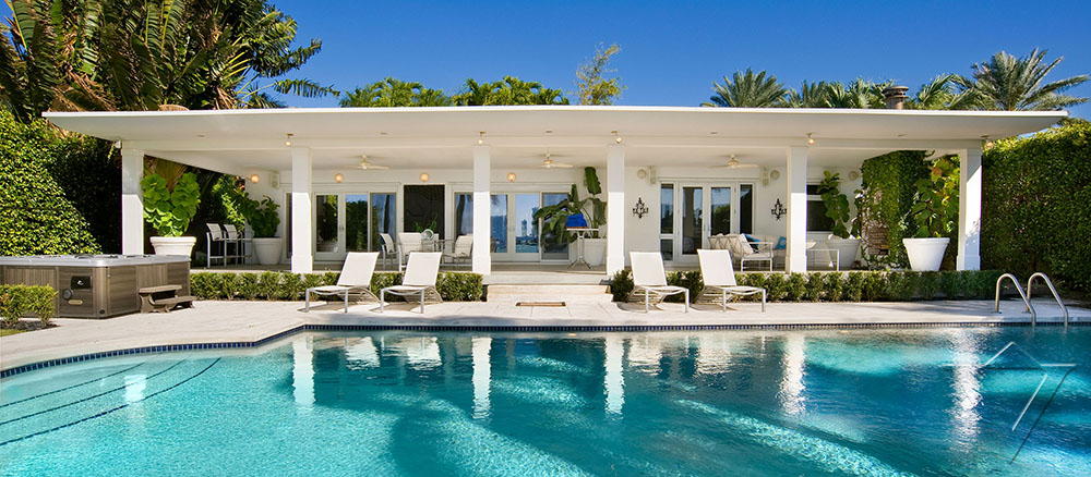 Luxury 4 Bedroom Miami Beach Vacation Rental - Water Front Villa with Pool & Spa