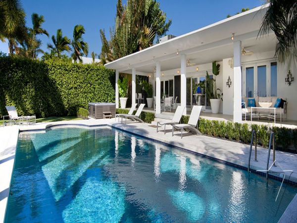 Luxury 4 Bedroom Miami Beach Vacation Rental - Water Front Villa with Pool & Spa