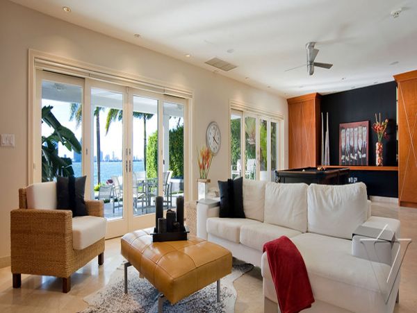Luxury 4 Bedroom Miami Beach Vacation Rental - Water Front Villa with Pool & Spa