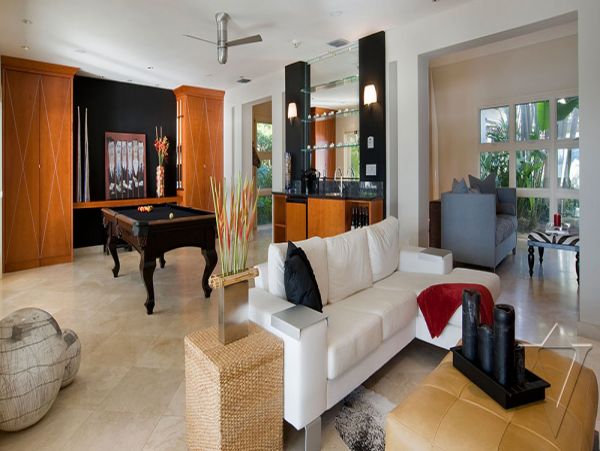 Luxury 4 Bedroom Miami Beach Vacation Rental - Water Front Villa with Pool & Spa
