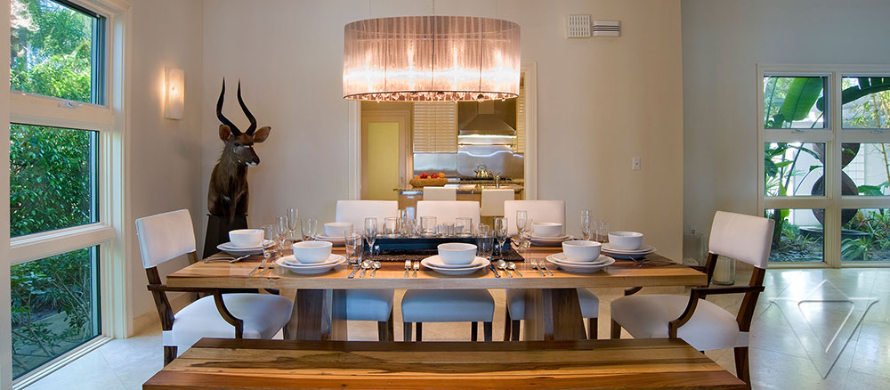 Luxury 4 Bedroom Miami Beach Vacation Rental - Water Front Villa with Pool & Spa