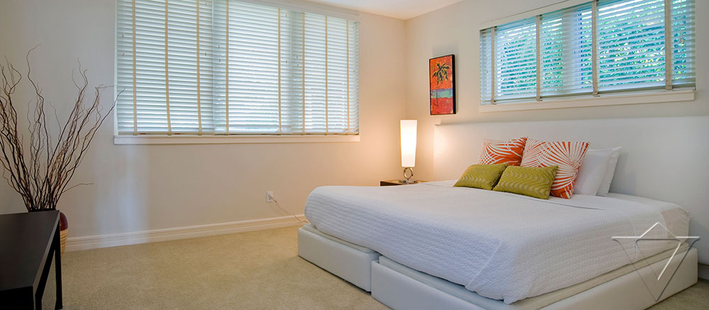 Luxury 4 Bedroom Miami Beach Vacation Rental - Water Front Villa with Pool & Spa