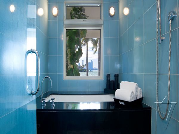 Luxury 4 Bedroom Miami Beach Vacation Rental - Water Front Villa with Pool & Spa