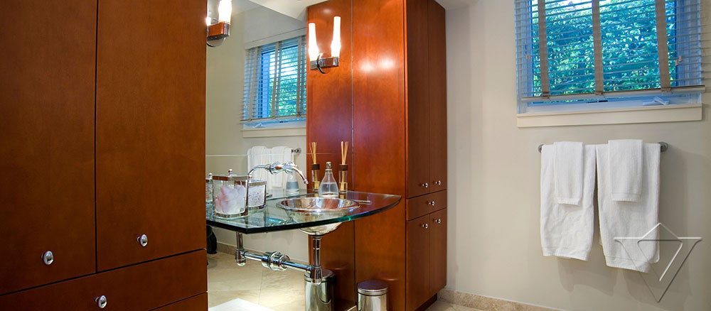 Luxury 4 Bedroom Miami Beach Vacation Rental - Water Front Villa with Pool & Spa