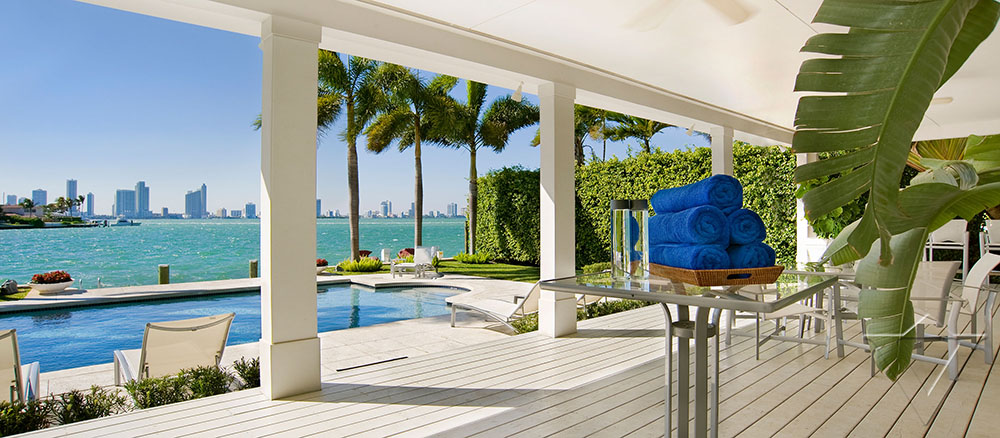 Luxury 4 Bedroom Miami Beach Vacation Rental - Water Front Villa with Pool & Spa