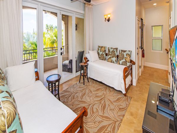 Ocean Front Grand Cayman Vacation Home Six Bedroom