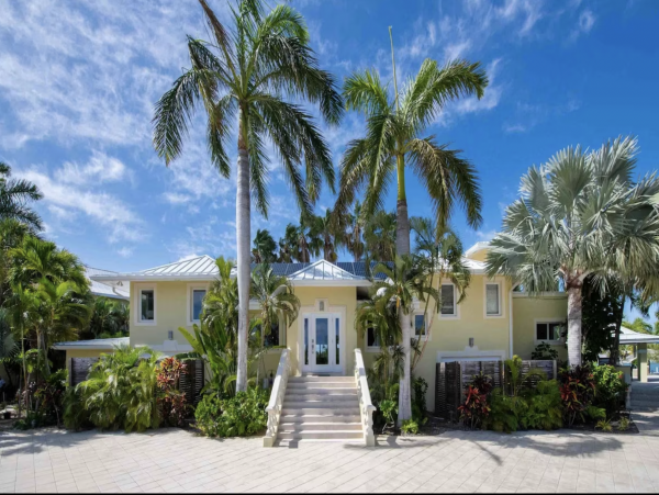 Cayman Island Beachfront Escape Villa Main House & Cottage (option)