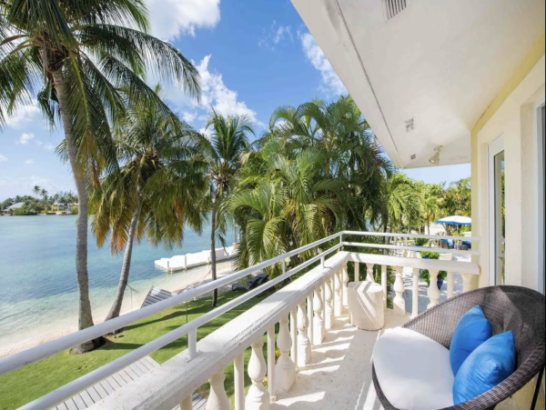 Cayman Island Beachfront Escape Villa Main House & Cottage (option)