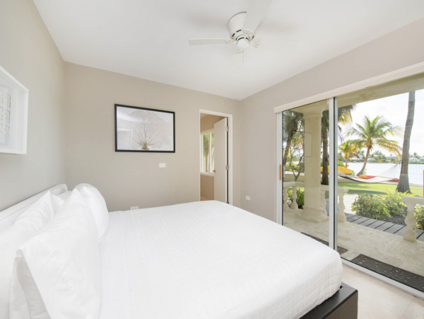 Cayman Island Beachfront Escape Villa Main House & Cottage (option)