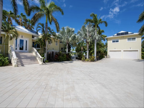 Cayman Island Beachfront Escape Villa Main House & Cottage (option)
