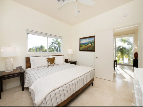 Cayman Island Beachfront Escape Villa Main House & Cottage (option)