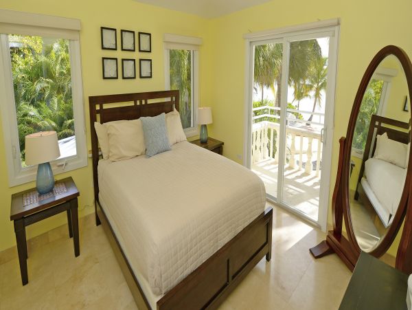 Cayman Island Beachfront Escape Villa Main House & Cottage (option)