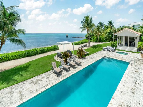 Cayman Island Luxury Living Main House & Cottage 7 Bedroom Paradise in South Sound