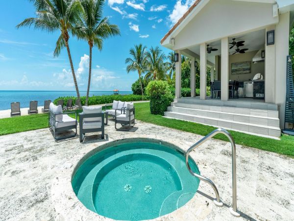 Cayman Island Luxury Living Main House & Cottage 7 Bedroom Paradise in South Sound