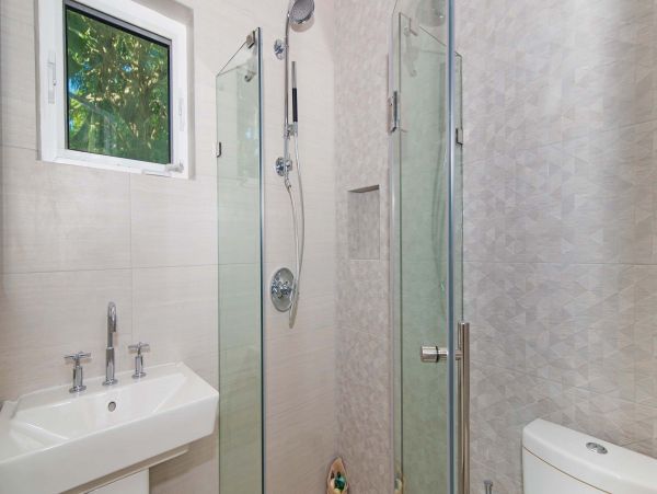 Cayman Island Luxury Living Main House & Cottage 7 Bedroom Paradise in South Sound