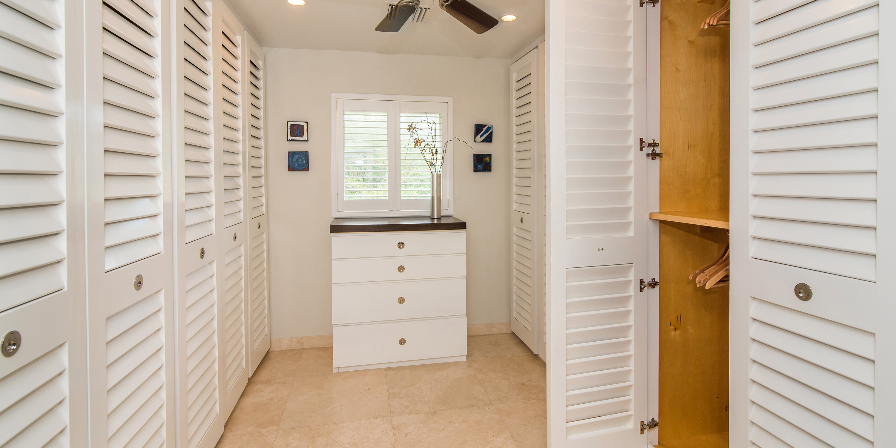 Cayman Island Luxury Living Main House & Cottage 7 Bedroom Paradise in South Sound