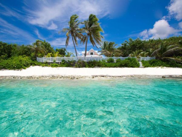 Cayman Island Vacation Rental Oceanfront Villa with Private Pool & Snorkeling Paradise