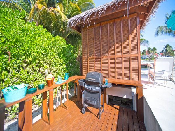 Cayman Island Luxury Villa Beach Across Street, Dock