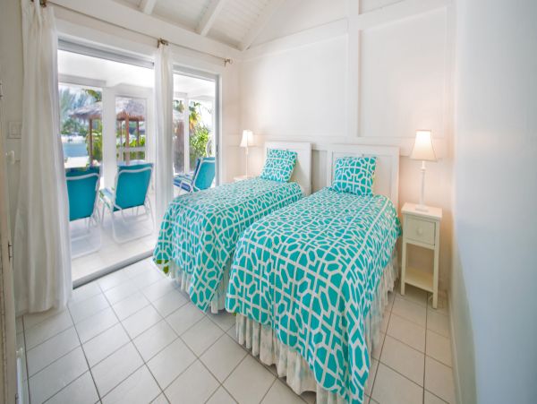 Cayman Island Luxury Villa Beach Across Street, Dock
