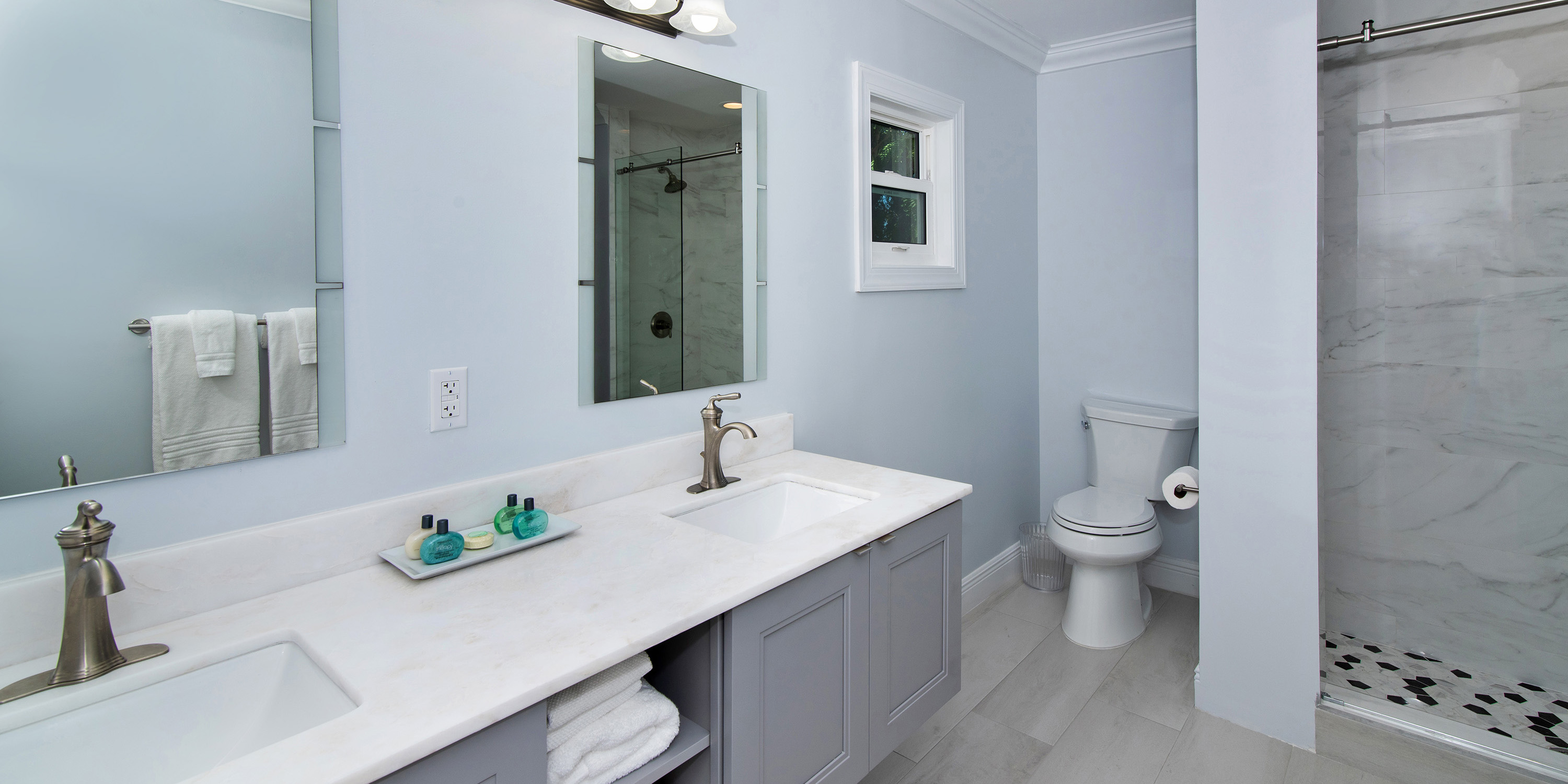 Modern 4 Bedroom Grand Cayman Oceanfront Villa