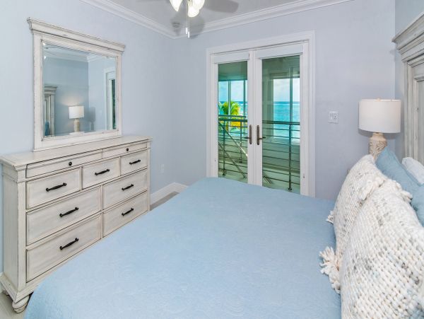 Modern 4 Bedroom Grand Cayman Oceanfront Villa