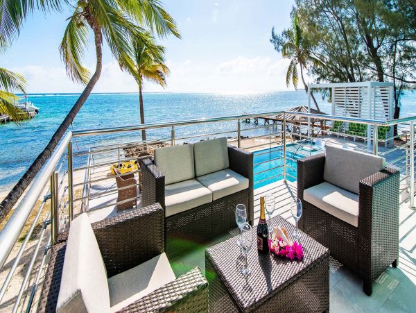 Modern 4 Bedroom Grand Cayman Oceanfront Villa