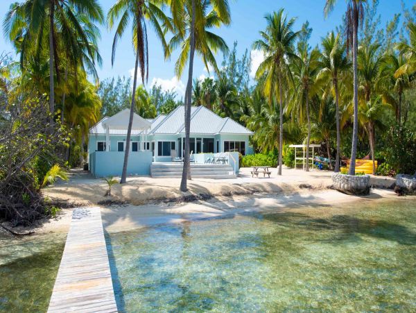 Grandacayman Luury Beachfront Vacation Villa