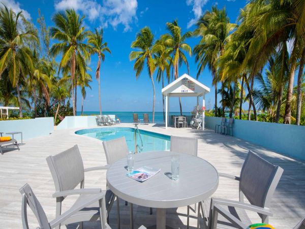 Grandacayman Luury Beachfront Vacation Villa