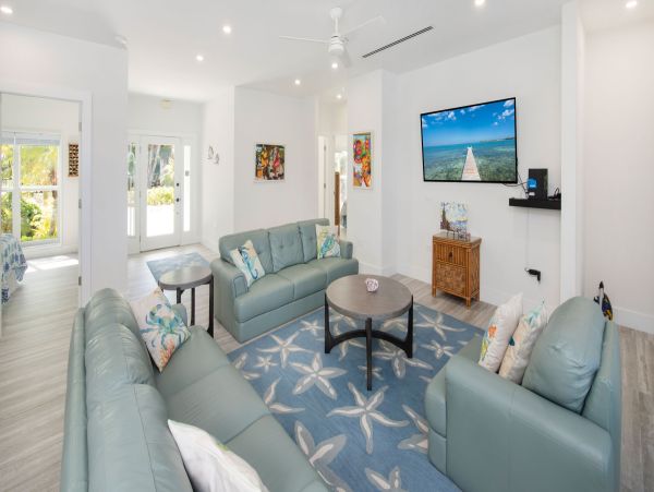 Grandacayman Luury Beachfront Vacation Villa