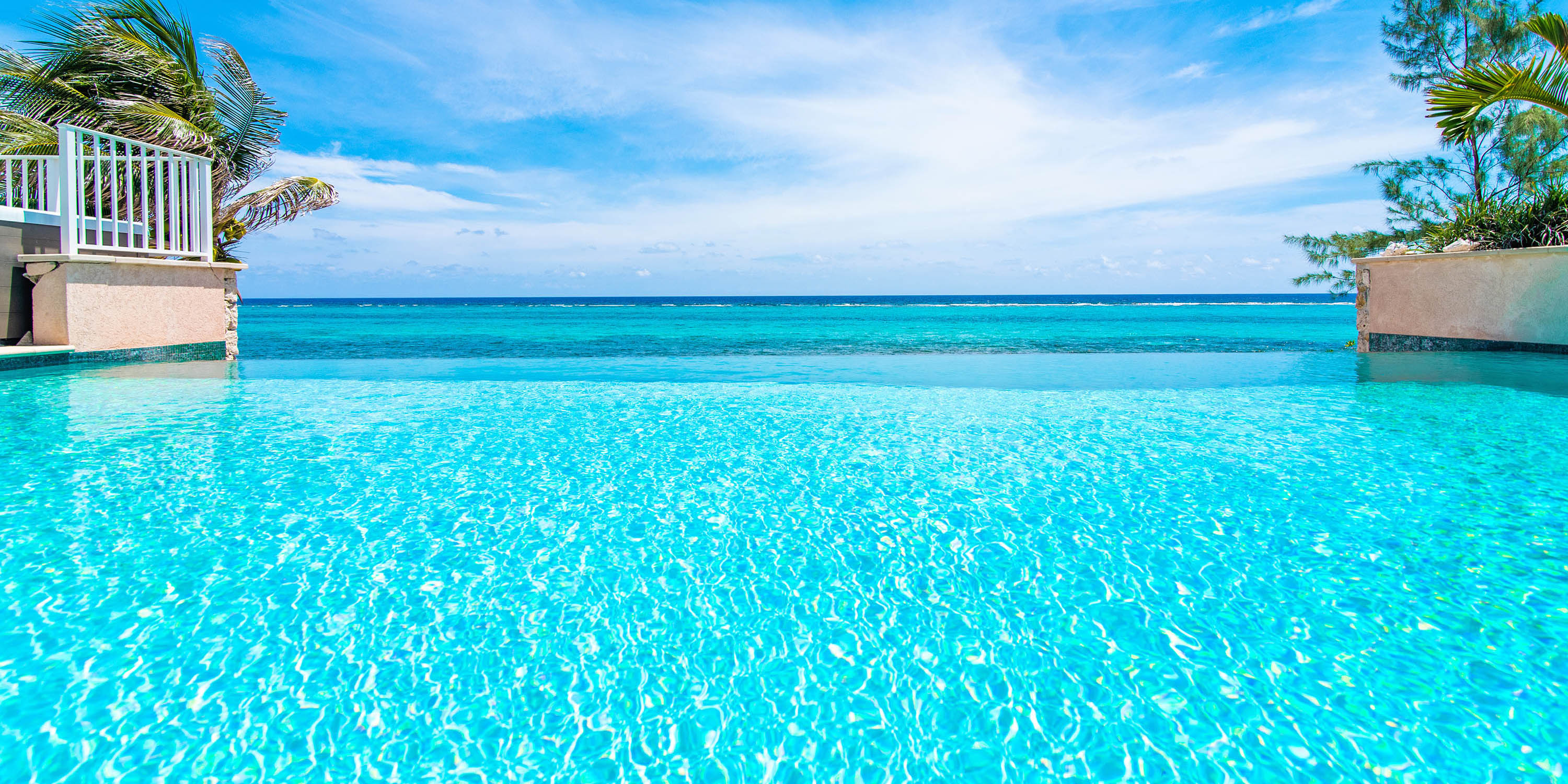 Grand Cayman Beachfront Villa, Sleeps up to 9