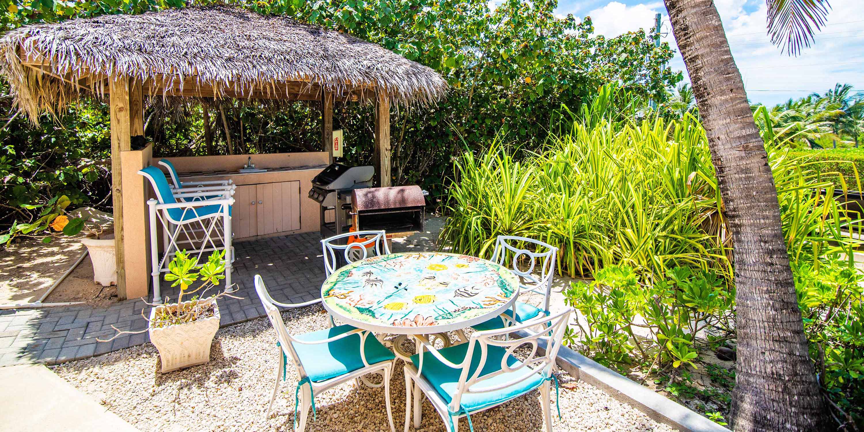Grand Cayman Beachfront Villa, Sleeps up to 9