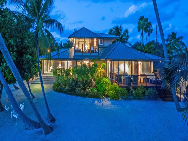 Cayman Islands Home 959861