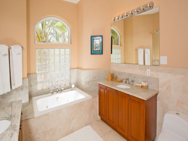 Cayman Luxury Beach Vacation Villa