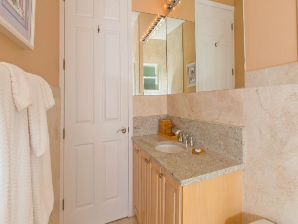 Cayman Luxury Beach Vacation Villa