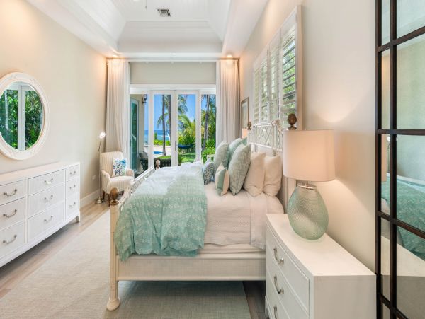Cayman Island Vacation Home Four Bedroom Located On Beach