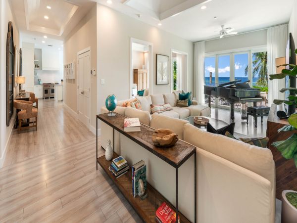 Cayman Island Vacation Home Four Bedroom Located On Beach