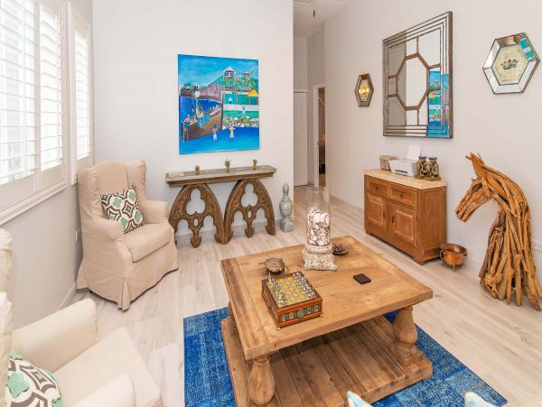 Oceanfront Grand Cayman Vacation Home Seven Bedroom
