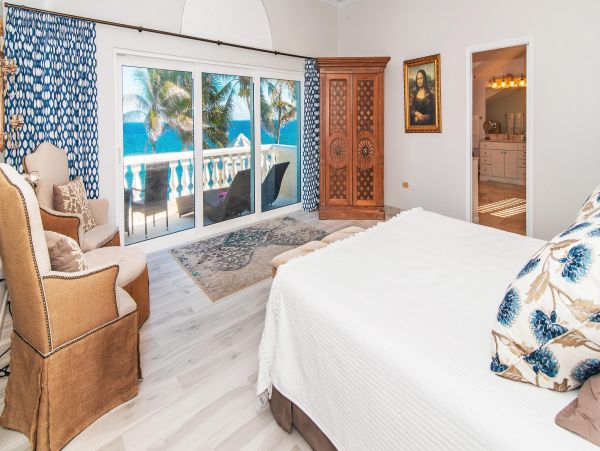 Oceanfront Grand Cayman Vacation Home Seven Bedroom