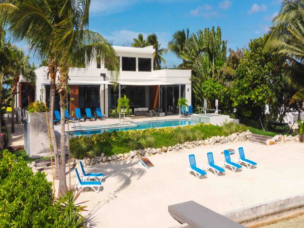 Cayman Island Four Bedroom Amazing Residence